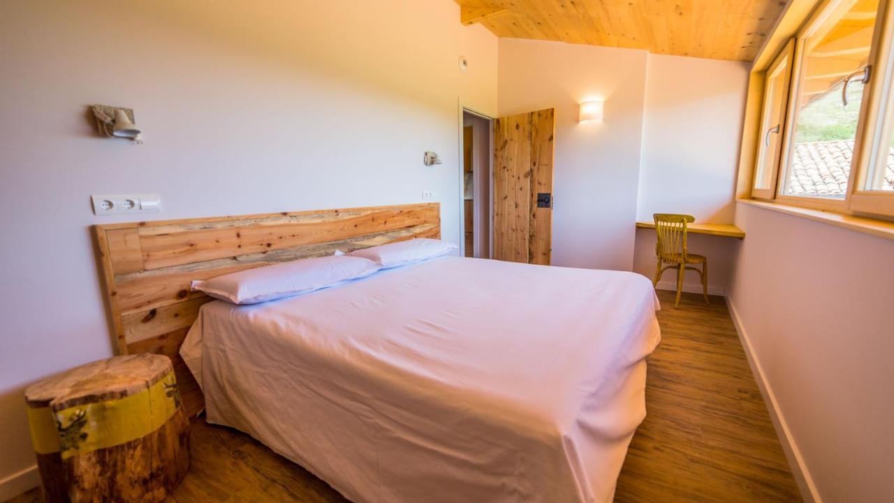 Eco-Apartaments Cal Rossa De Taus Eksteriør billede